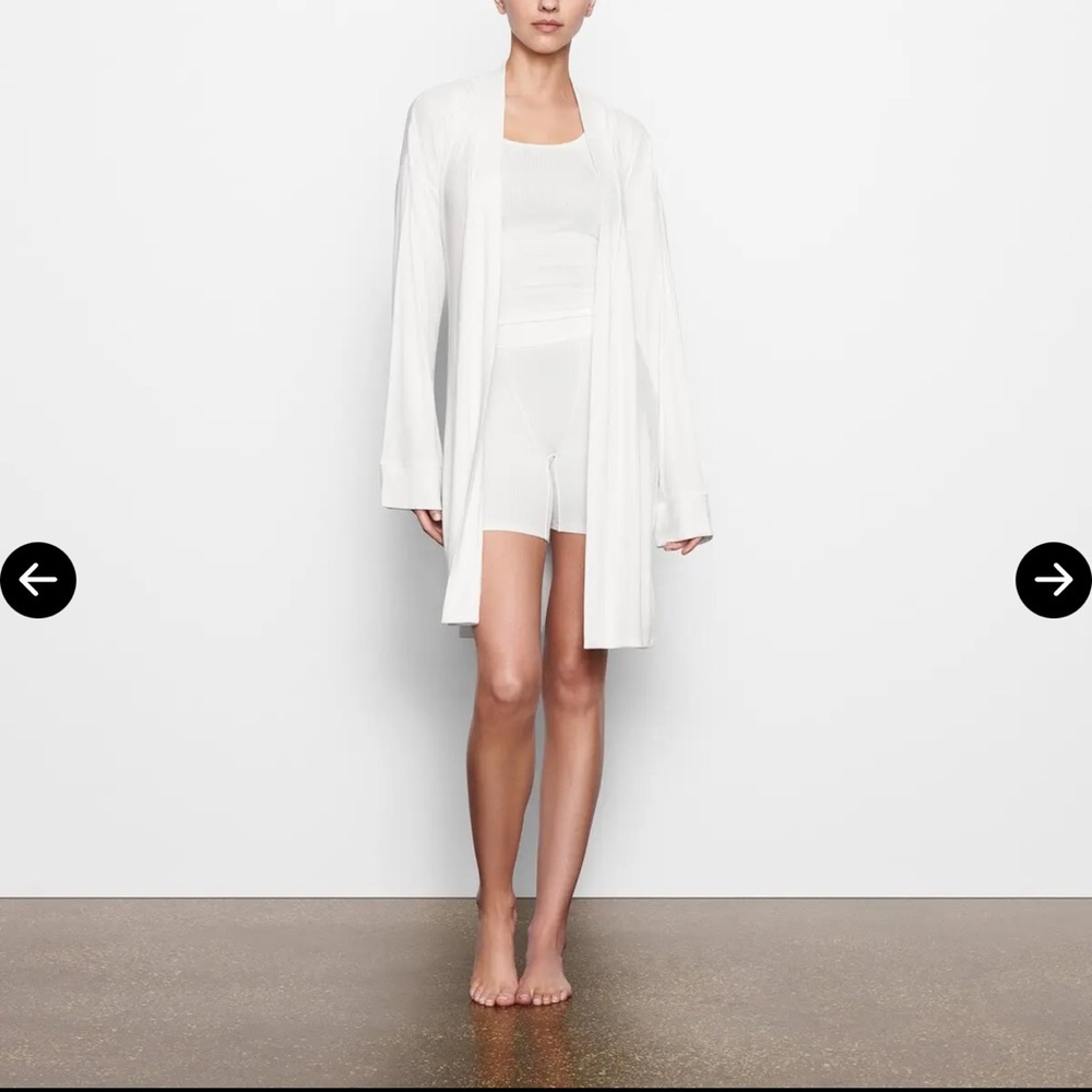 SKIMS SOFT LOUNGE ROBE LIMITED EDITION: MARBLE SMALL